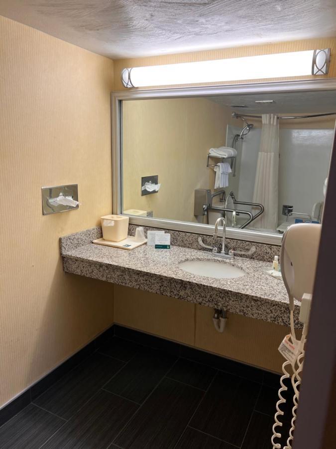 Quality Inn Hermitage Exterior foto